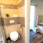 Romantic Stone House With A Pool 度假居