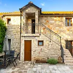 Ferienhaus Romantic Stone House With A Pool