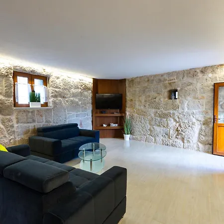 Romantic Stone House With A Pool Holiday home