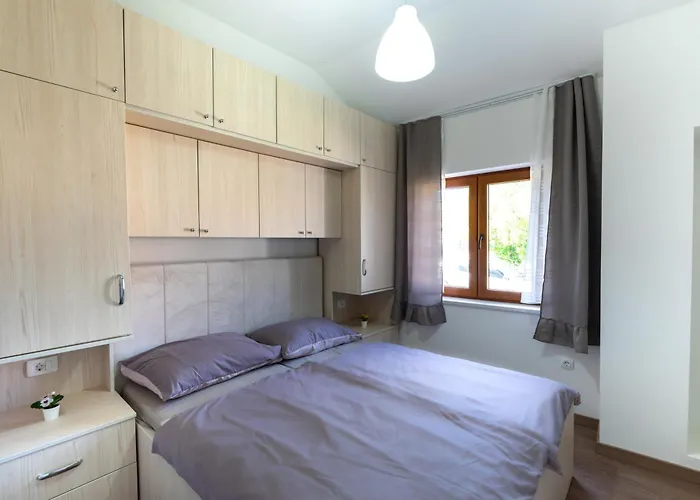 Romantic Stone House With A Pool